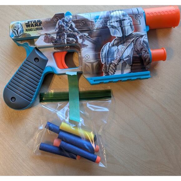 ❄️Star Wars Mandalorian Nerf Blaster - Picture 1 of 2